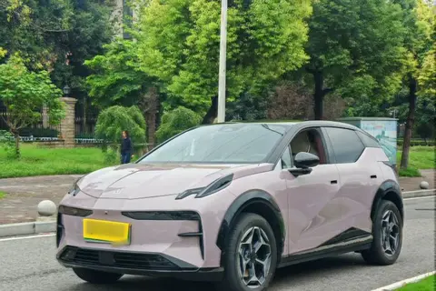 ZEEKR X 2025