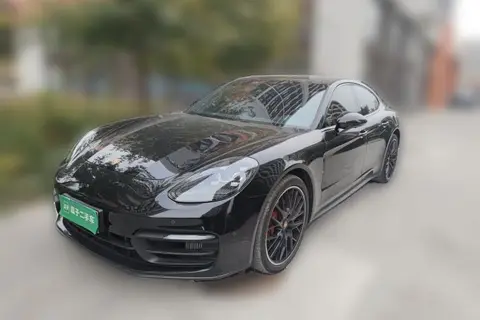 Porsche Panamera 2022