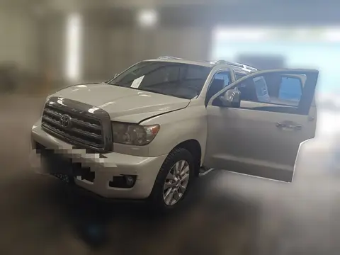 Toyota Sequoia 2010