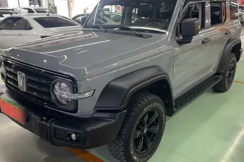 TANK 300 2021