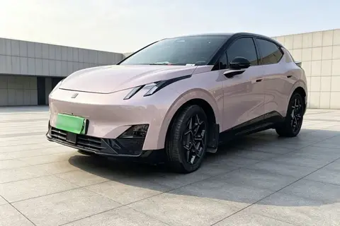 Lynk & Co Z20 2024