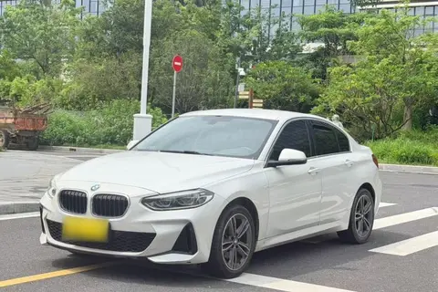 BMW 1 Series 2021