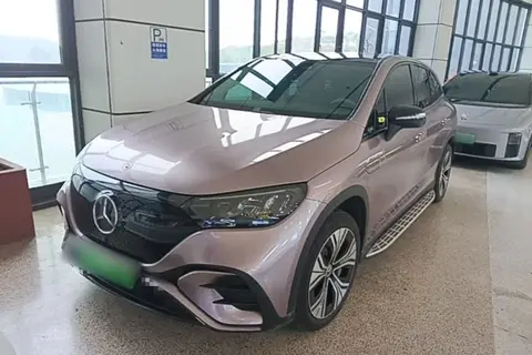 Mercedes-Benz EQE SUV 2023