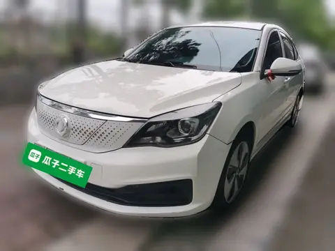 Dongfeng E70 2022