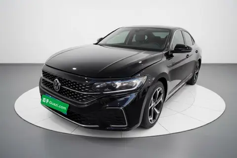 Volkswagen Passat 2023