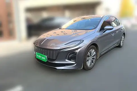 Hongqi E-QM5 2024