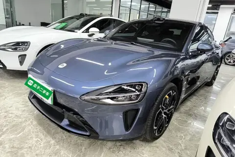 Xiaomi SU7 2024
