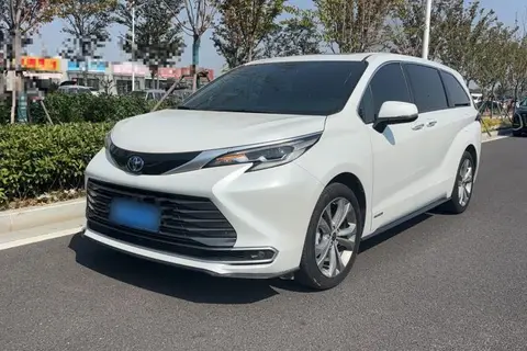 Toyota SIENNA 2023