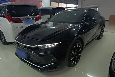 Toyota Crown 2023