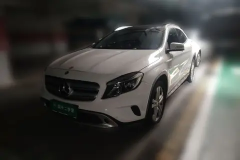 Mercedes-Benz GLA 2016