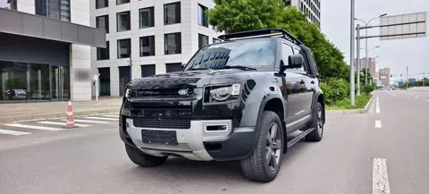 Land Rover Defender 2021