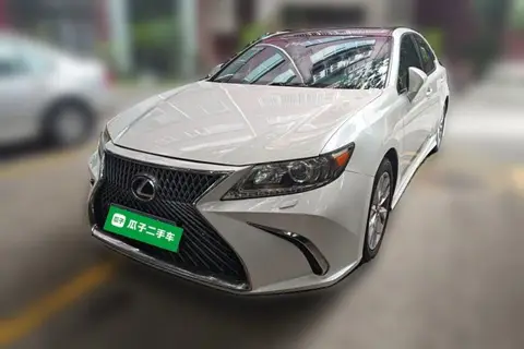 Lexus ES 2013