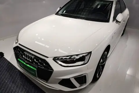 Audi A4L 2021