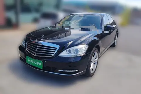 Mercedes-Benz S-Class 2011