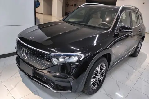 Mercedes-Benz EQB 2024