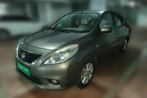 Nissan Sunny 2010