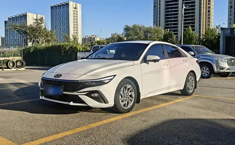 Hyundai Elantra 2024