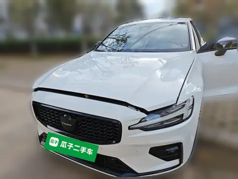 Volvo S60 2023