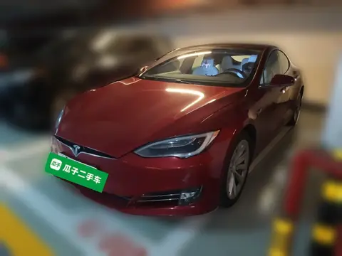 Tesla Model S 2018