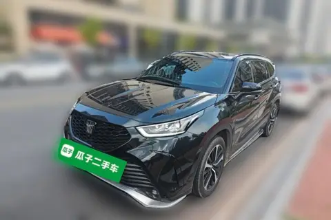 Toyota Crown Kluger 2023