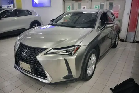 Lexus UX 2021