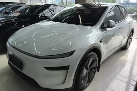 Tesla Model Y 2026