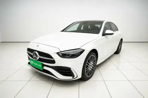 Mercedes-Benz C-Class 2024