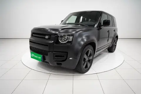 Land Rover Defender 2023