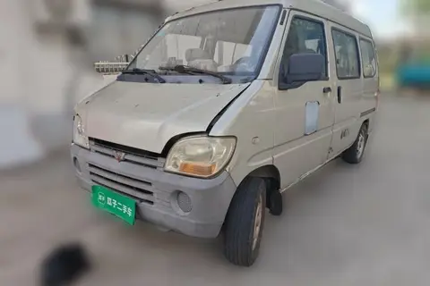 Wuling Zhiguang 2011