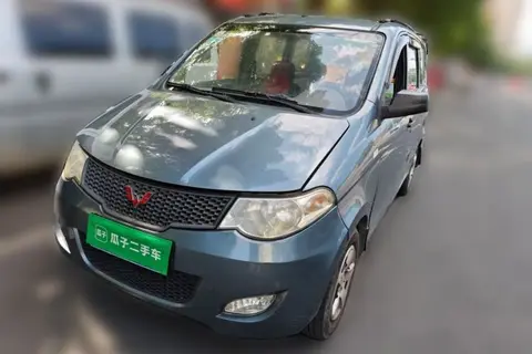Wuling Hongguang 2014