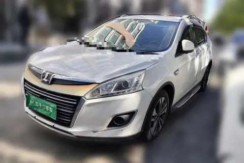 Luxgen U6 SUV 2014