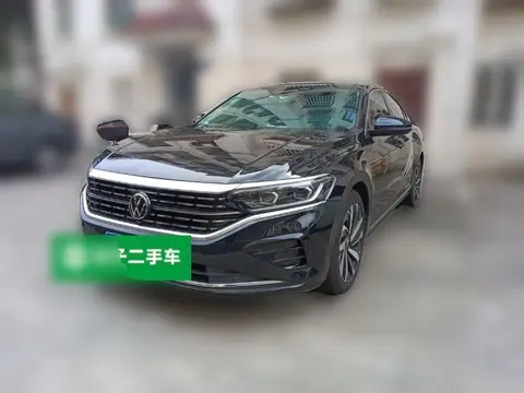 Volkswagen Passat 2022