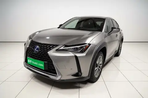 Lexus UX 2021