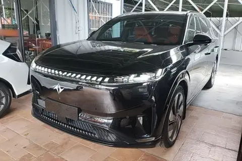 Dongfeng eπ 008 2024