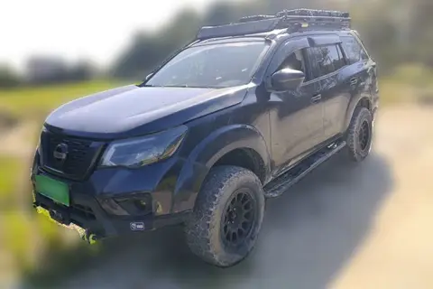 Nissan Terra 2018