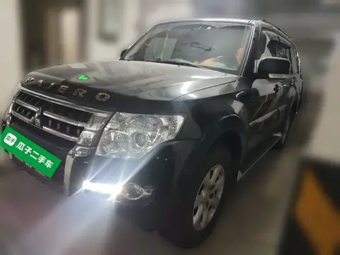 Mitsubishi Pajero 2018