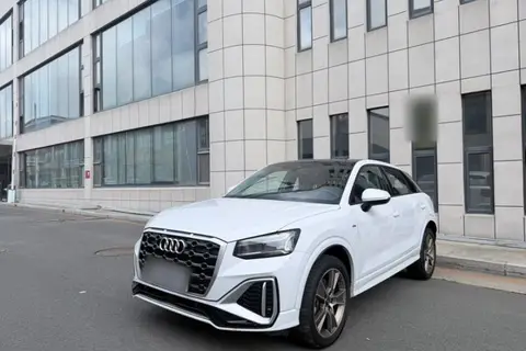 Audi Q2L 2023