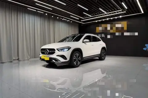 Mercedes-Benz GLA 2023