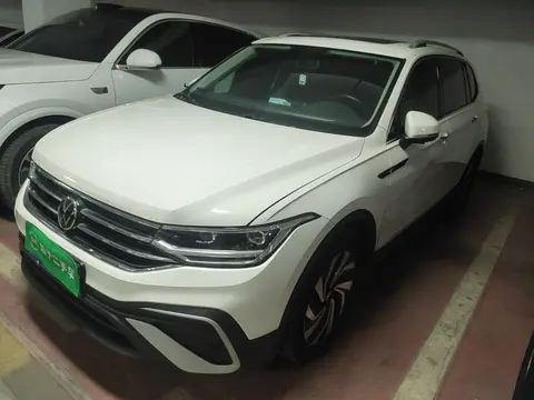 Volkswagen Tiguan L 2022