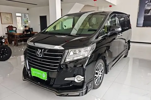 Toyota Alphard 2015