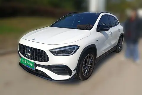 Mercedes-Benz GLA AMG 2022