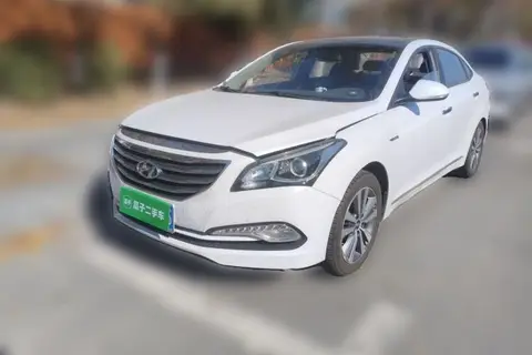 Hyundai Mistra 2014