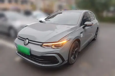 Volkswagen Golf 2021