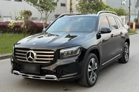 Mercedes-Benz GLB 2023