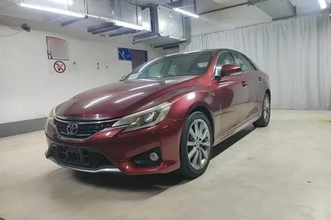 Toyota Reiz 2014