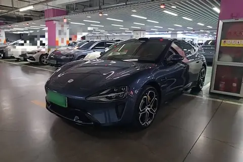Xiaomi SU7 2025