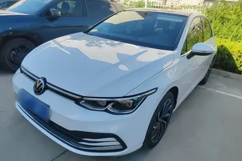 Volkswagen Golf 2024