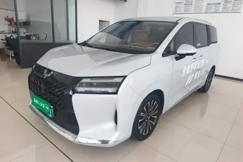 Wuling Xingguang 730 2025