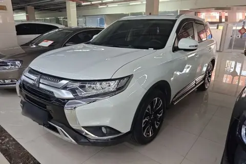 Mitsubishi Outlander 2020