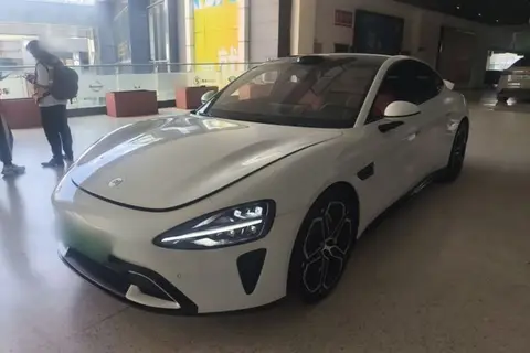 Xiaomi SU7 2024